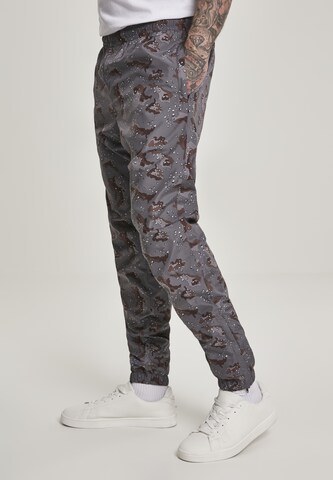 Urban Classics Tapered Pants in Grey