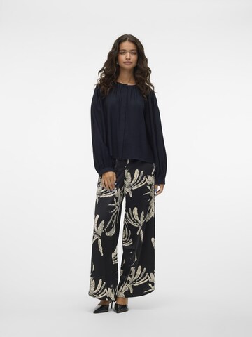 VERO MODA Regular Trousers 'KEILA' in Black