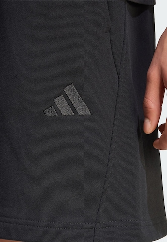 ADIDAS SPORTSWEAR Regular Sportshorts in Schwarz