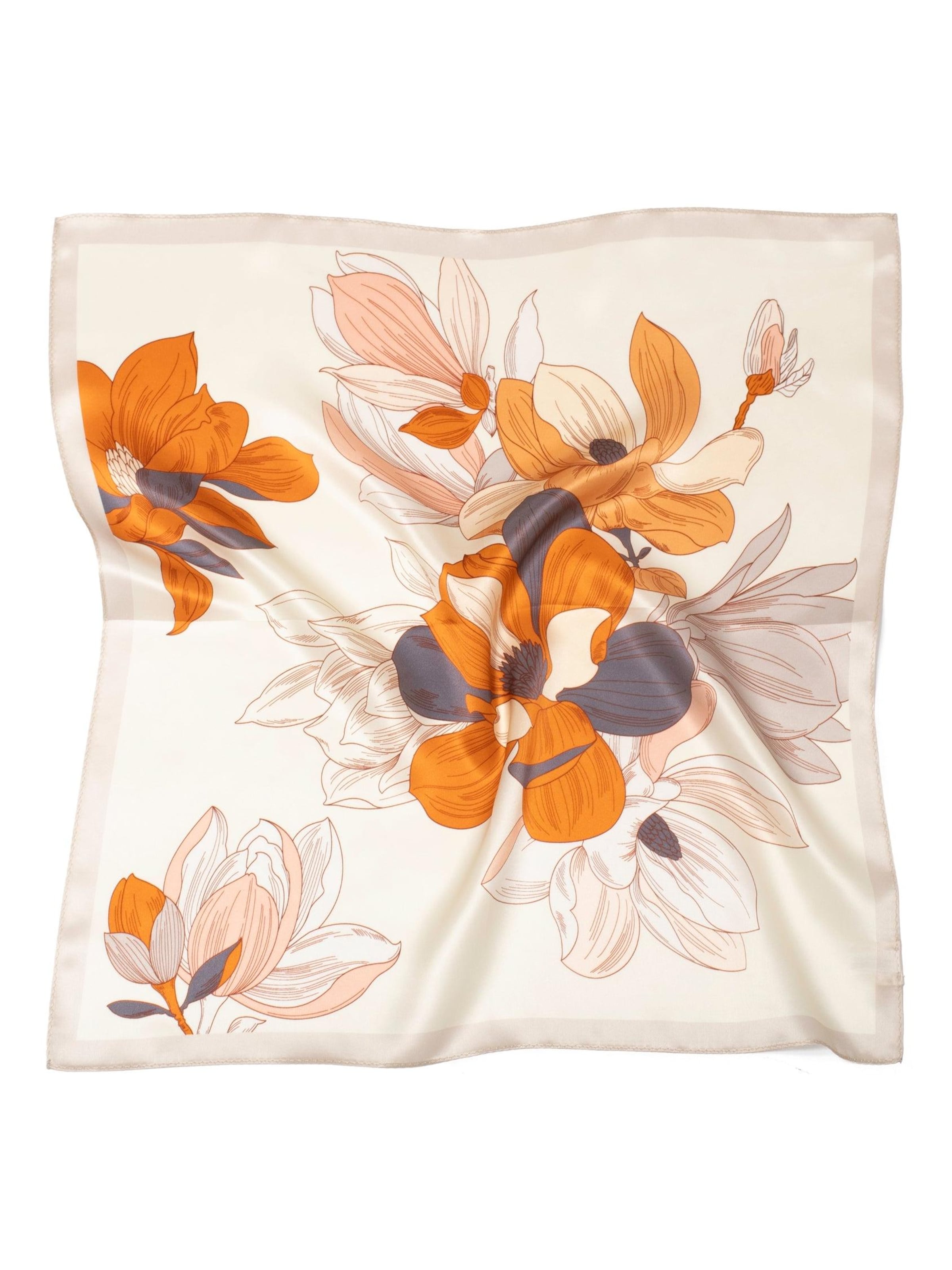 MayTree Scarf 'Seidentuch Premium blühende Magnolien' in Beige: front