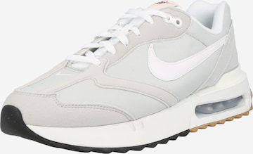 Nike Sportswear Matalavartiset tennarit 'AIR MAX DAWN' värissä harmaa: edessä