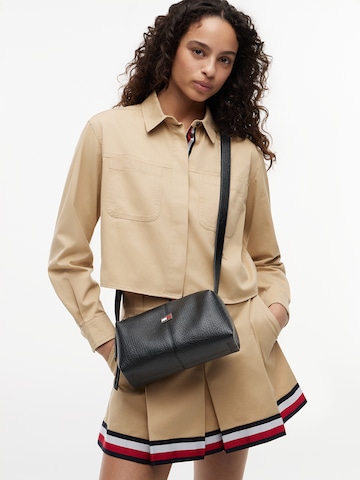 Tommy Jeans Válltáska - fekete