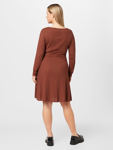 Trendyol Curve Sukienka w kolorze brązowy