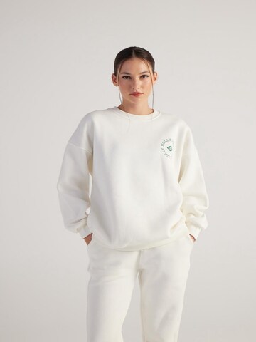 HOLLY LOLLY Sweatshirt in Beige: front