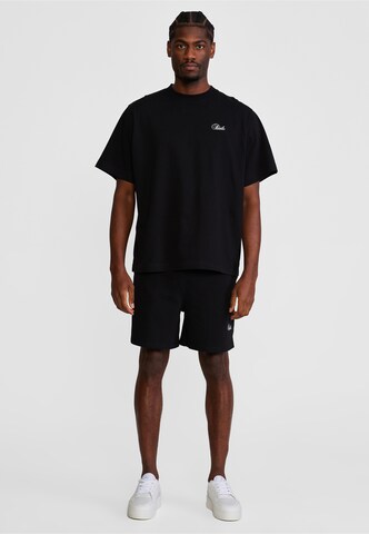 SikSilk - Traje para estar en casa en negro: frente