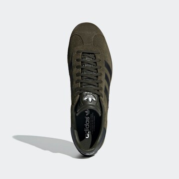 ADIDAS ORIGINALS Trampki niskie 'GAZELLE' w kolorze zielony