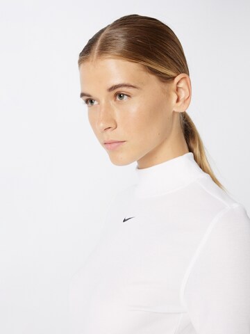 balta Nike Sportswear Marškinėliai