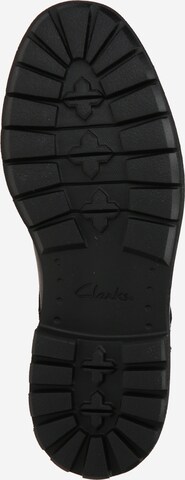 CLARKS حذاء برباط 'Batcombe' بلون أسود