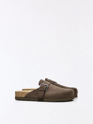 Zoccoletto di Bershka in marrone