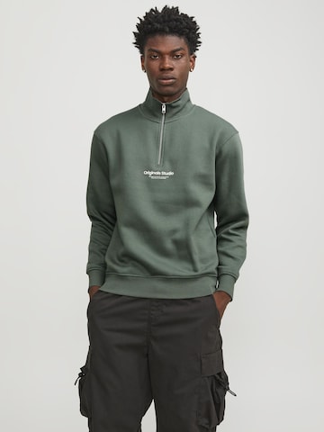 JACK & JONES Sweatshirt 'Vesterbro' in Green: front