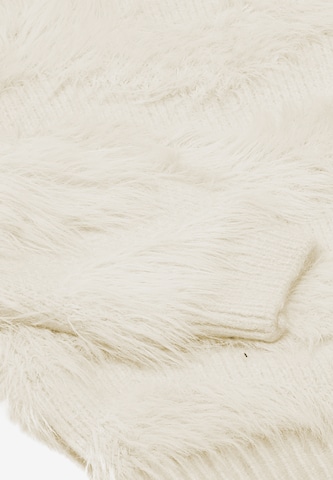 caneva Knit Cardigan in White