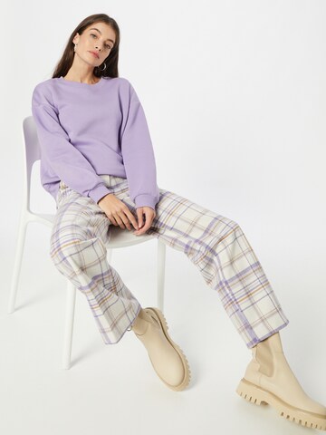 b.young - Sweatshirt em roxo