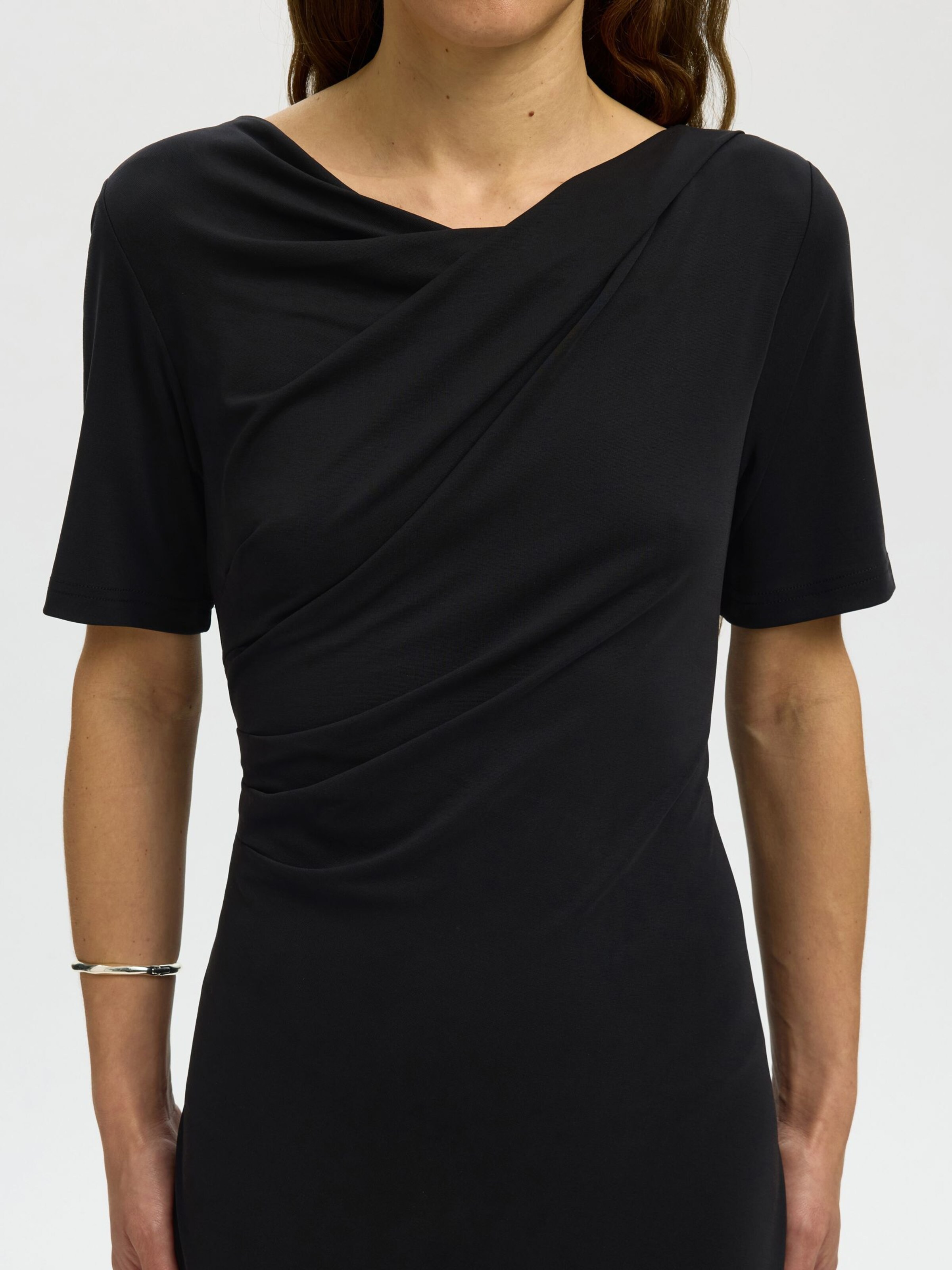 SELECTED - Vestido en negro