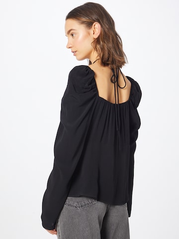 T-shirt Dorothy Perkins en noir