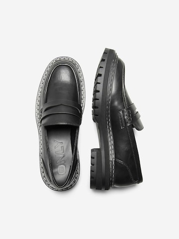 ONLY - Sapato Slip-on 'Beth' em preto