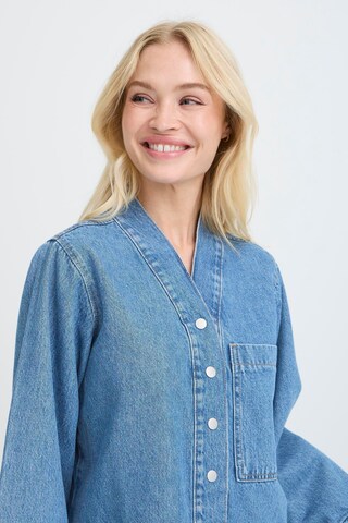 b.young Overgangsjakke i blå