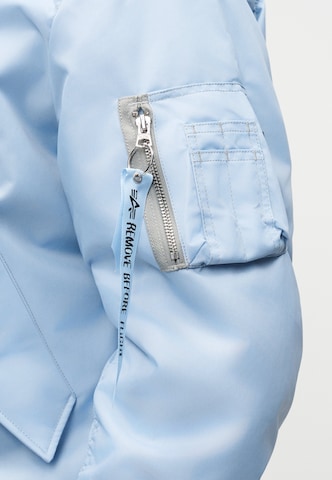 ALPHA INDUSTRIES Демисезонная куртка 'World MA-1' в Синий
