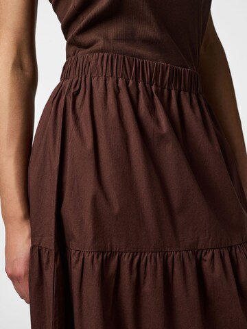 PIECES - Falda 'PCPAMILLA' en marrón