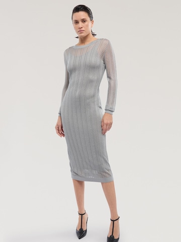 Trussardi - Vestido en gris