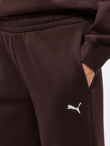 PUMA Treenipuku värissä ruskea