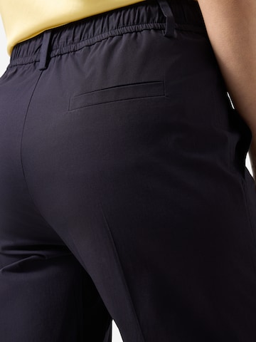 BOGNER Regular Bügelfaltenhose in Blau