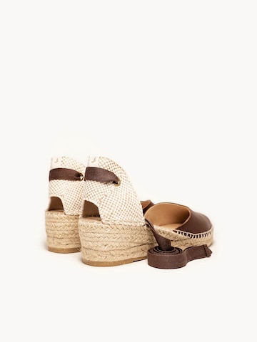 Décolleté sling 'Alpargata Cuña 5 cm' di Alhamas in marrone