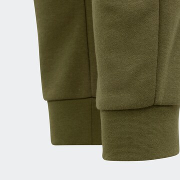 Tapered Pantaloni 'Adicolor' de la ADIDAS ORIGINALS pe verde