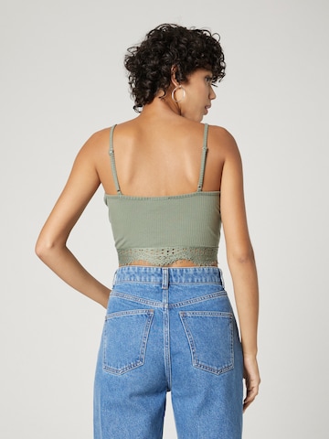 A LOT LESS - Top 'Joelle' en verde