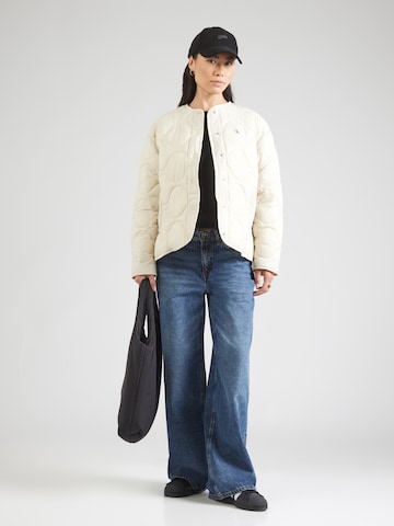 Calvin Klein Jeans Prechodná bunda - Biela