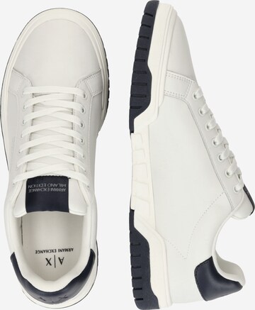 ARMANI EXCHANGE Låg sneaker i vit