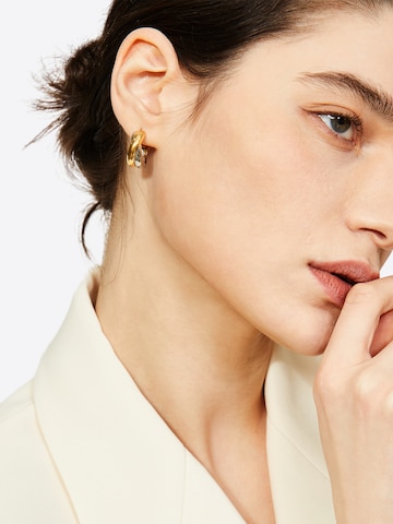 Orecchini ' Mari ' di Victoria Hyde in oro: frontale