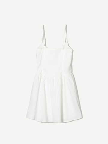 Robe Bershka en blanc