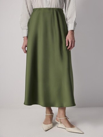 Touche Prive Skirt in Green