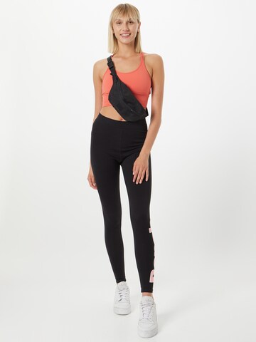 BENCH Skinny Leggingsit 'ELIRA' värissä musta