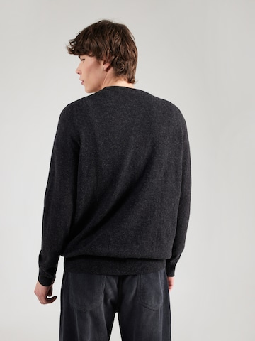 juoda Lyle & Scott Megztinis