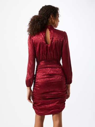 Robe-chemise 'Camile' Chi Chi London en rouge