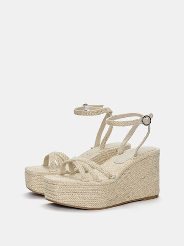 Pull&Bear Sandale in Weiß