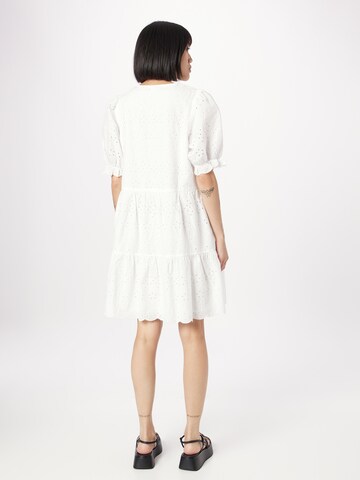 Monki - Vestido camisero en blanco