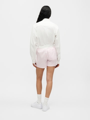 Nike Sportswear Широка кройка Панталон в розово