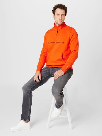 TOMMY HILFIGER Sweatshirt in Orange