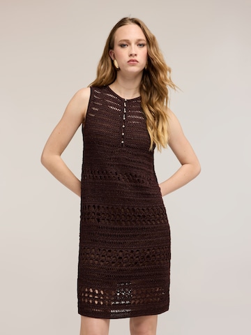 MOTIVI Dress in Brown: front