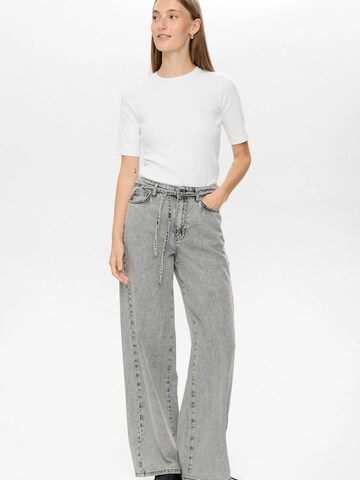 Wide leg Jeans 'BROOKLYN' di NÜMPH in grigio