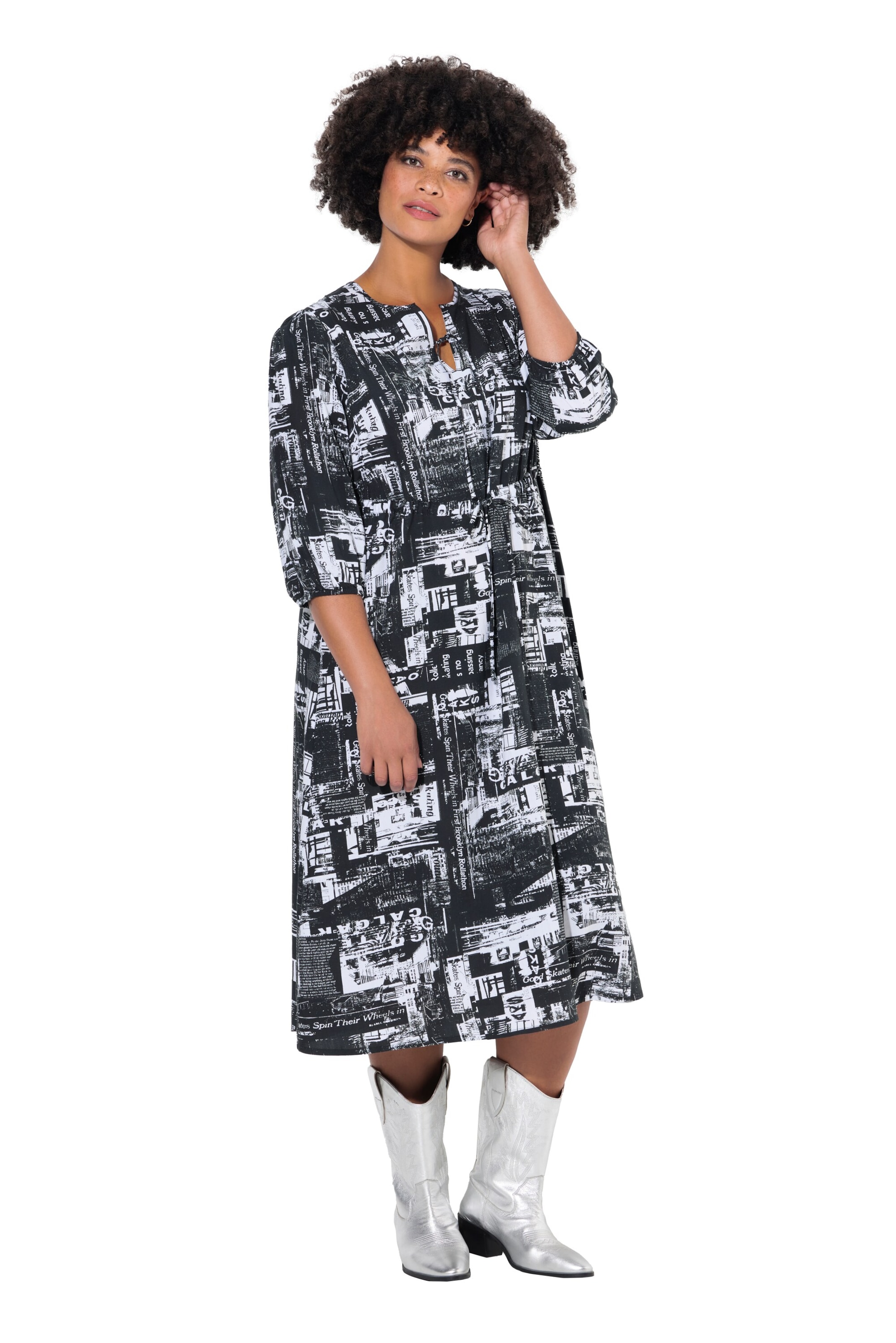 Angel of Style Kleid in Schwarz: Vorderseite