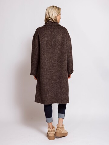 Zhrill Winter Coat 'ZHSASKIA' in Beige