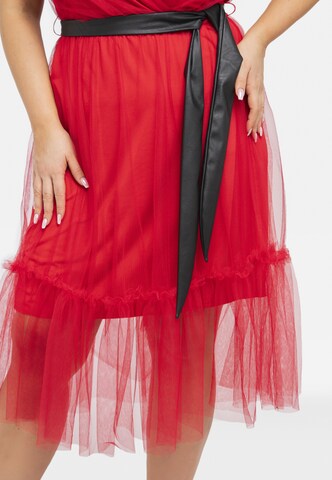 Robe de cocktail 'ASIA' Karko en rouge