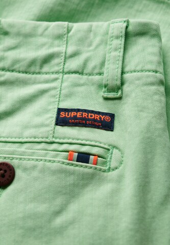 Superdry Regular Chino in Groen