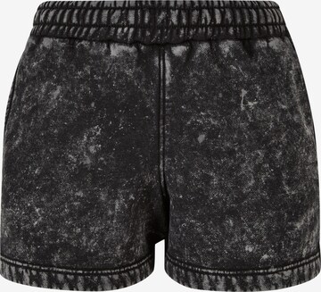 Urban Classics Shorts in Schwarz: predná strana