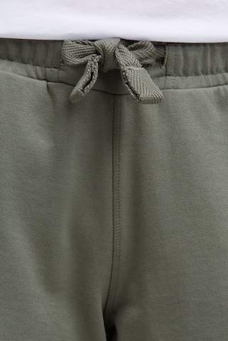 Soccx Regular Basic Sweatshorts mit Logo Print in Grün