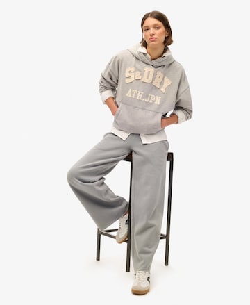 Sweat-shirt Superdry en gris