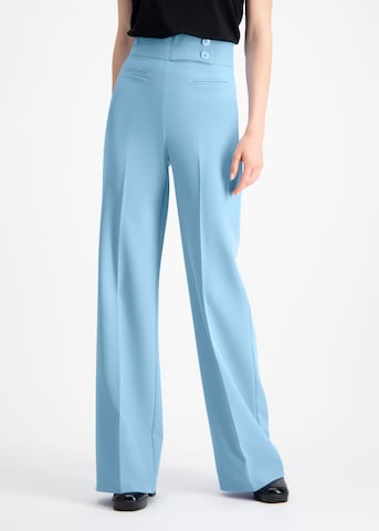 Nicowa Pleated Pants 'COREANA' in Blue: front